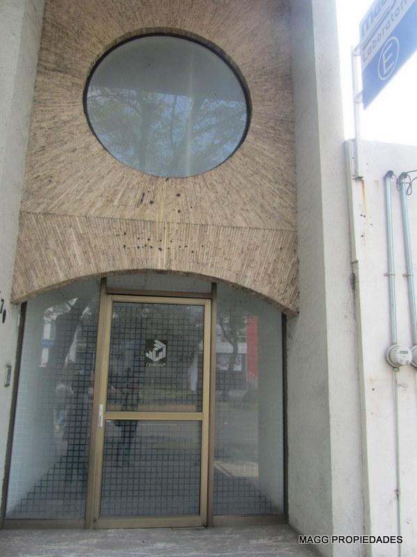 Edificio de oficinas en Av. Revolución